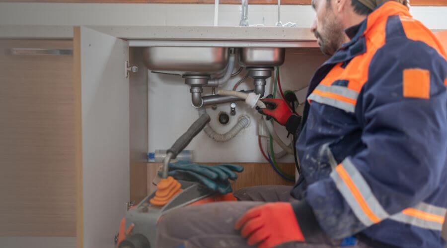 Expert burst pipe repair services in Stockbridge, MI